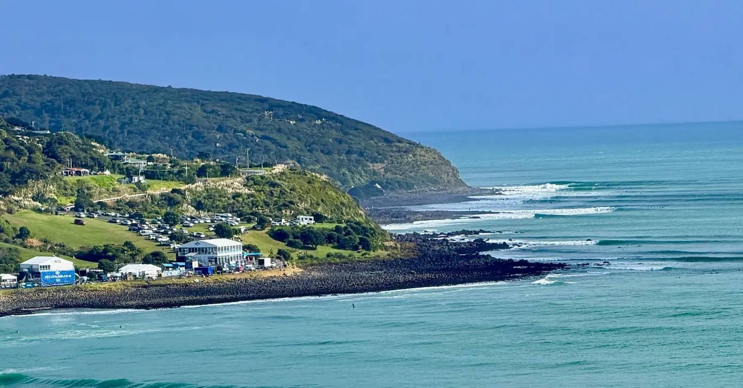 Raglan's coastline and point break, the town Morrie's Electrical calls home
